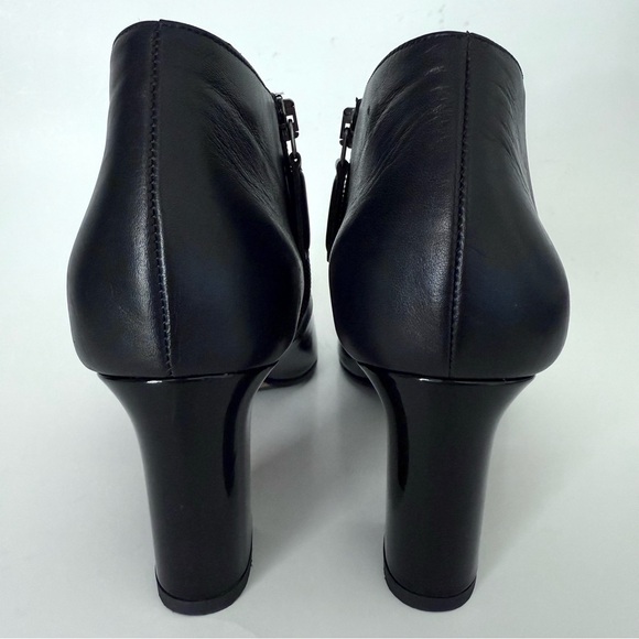 EUC Aquatalia Black Leather Ankle Booties Pointed Toe Italy - Picture 3 of 14